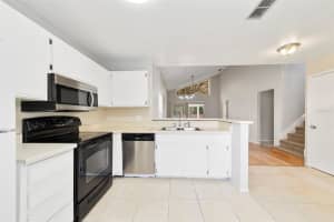 1002 GWYN CIRCLE, OVIEDO, FL 32765 - MLS#MFRO6390687