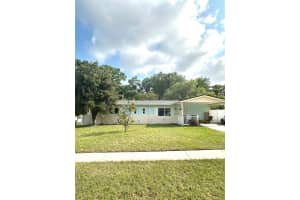 3024 SUTTON DRIVE, ORLANDO, FL 32810 - MLS#MFRO6390822