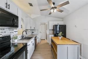 4210 IVEYGLEN AVENUE, ORLANDO, FL 32826 - MLS#MFRO6390837