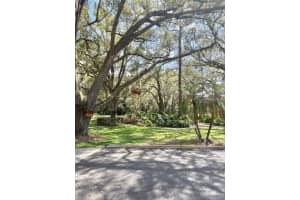 4901 CHULUOTA ROAD, ORLANDO, FL 32820 - MLS#MFRO6391001