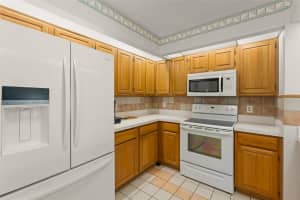 9717 LAKE DOUGLAS PLACE, ORLANDO, FL 32817 - MLS#MFRO6391068