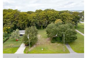 COVE RD, TAVARES, FL 32778 - MLS#MFRO6391121