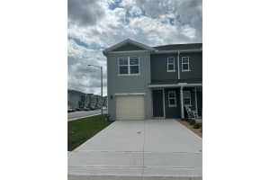 2331 Gifford Dr, DAVENPORT