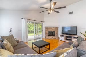 608 LAKE CLAIRE COURT, OVIEDO, FL 32765 - MLS#MFRO6391177
