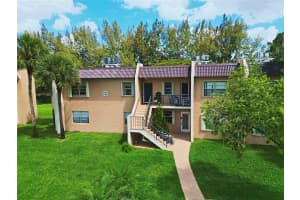 140 LAKE MERYL DRIVE, WEST PALM BEACH, FL 33411 - MLS#MFRO6391262