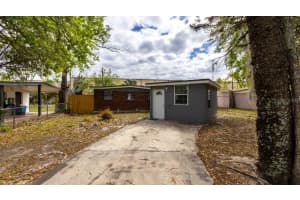 1040 MAXEY DRIVE, WINTER GARDEN, FL 34787 - MLS#MFRO6391395