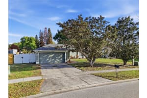 10735 LAKE RALPH DRIVE, CLERMONT, FL 34711 - MLS#MFRO6391456