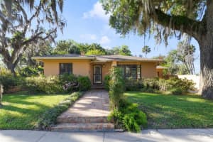 809 WILSON AVENUE, LEESBURG, FL 34748 - MLS#MFRO6391479