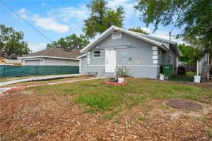 221 AVENUE L NE, WINTER HAVEN, FL 33881 - MLS#MFRO6391663
