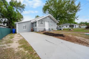221 AVENUE L NE, WINTER HAVEN, FL 33881 - MLS#MFRO6391663