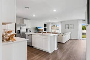 2782 ADELINE AVENUE, WINTER HAVEN, FL 33881 - MLS#MFRO6391785