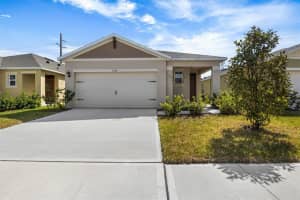 1038 VICTORIA PARC AVENUE, ORANGE CITY, FL 32763 - MLS#MFRO6391815