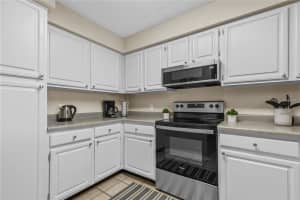 13917 FAIRWAY ISLAND DRIVE, ORLANDO, FL 32837 - MLS#MFRO6391829