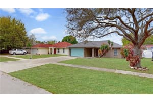 33817 SECRET HILL DRIVE, LEESBURG, FL 34788 - MLS#MFRO6391831