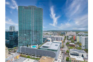 400 CENTRAL AVENUE, ST PETERSBURG, FL 33701 - MLS#MFRO6391965