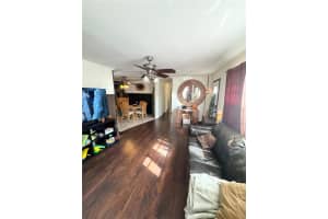 831 NAPLES DRIVE, ORLANDO, FL 32804 - MLS#MFRO6392070