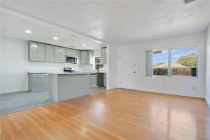 1951 CRYSTAL LAKE DRIVE, ORLANDO, FL 32806 - MLS#MFRO6392153