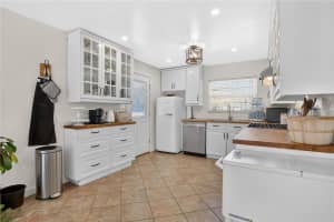 10431 KINGBROOK LANE, ORLANDO, FL 32821 - MLS#MFRO6392215