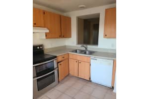 4916 SILVER OAKS VLG #E, ORLANDO, FL 32808 - MLS#MFRO6392224