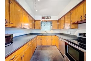 512 LAKEMONT AVENUE, WINTER PARK, FL 32792 - MLS#MFRO6392353