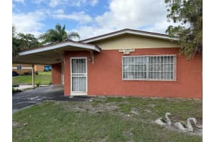 3802 AVENUE N, FORT PIERCE, FL 34947 - MLS#MFRO6392404