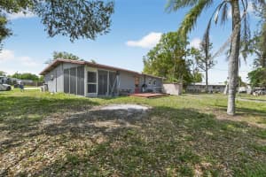 3655 Lalani Way Sarasota, FL 34232 - Off Market