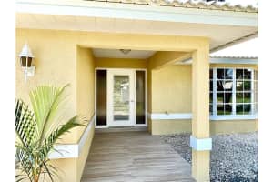 201 CHARDIN DRIVE, NOKOMIS, FL 34275 - MLS#MFRO6392532