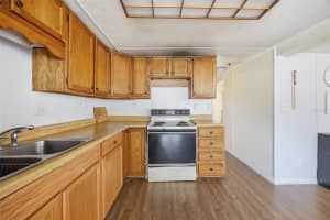 1314 WESTLAND DRIVE, TAVARES, FL 32778 - MLS#MFRO6392551