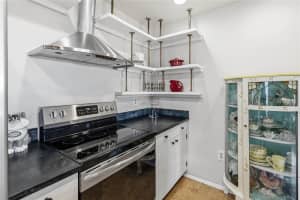 102 DORCHESTER SQUARE, LAKE MARY, FL 32746 - MLS#MFRO6392590