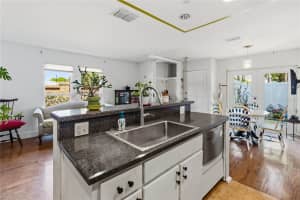 102 DORCHESTER SQUARE, LAKE MARY, FL 32746 - MLS#MFRO6392590