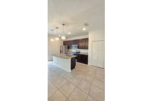 684 MARION OAKS MANOR, OCALA, FL 34473 - MLS#MFRO6392610