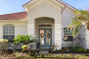 10207 ARBOR SIDE DRIVE, TAMPA, FL 33647 - MLS#MFRO6392696