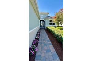 1066 VICTORIA HILLS DRIVE SOUTH, DELAND, FL 32724 - MLS#MFRO6392734