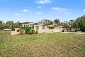 2300 LAKE ROAD, FERN PARK, FL 32730 - MLS#MFRO6392956