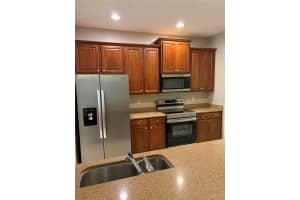 8520 BROKEN WILLOW COURT, TAMPA, FL 33647 - MLS#MFRO6393218