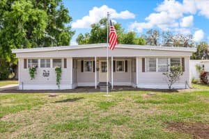 11504 HICKORY LANE, TAVARES, FL 32778 - MLS#MFRO6393253