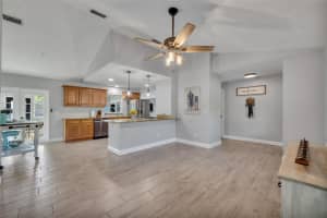 1350 ARAPAHO TRAIL, GENEVA, FL 32732 - MLS#MFRO6393346