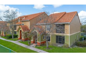 413 Fountainhead Cir #132, KISSIMMEE