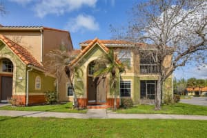 413 FOUNTAINHEAD CIRCLE, KISSIMMEE, FL 34741 - MLS#MFRO6393348