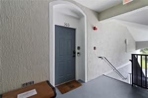 8105 COCONUT PALM WAY, KISSIMMEE, FL 34747 - MLS#MFRO6393591