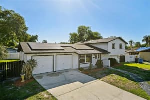 7111 GATEWAY COURT, TAMPA, FL 33615 - MLS#MFRO6393601