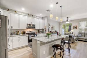 517 LAKE EAGLE LANE, SANFORD, FL 32773 - MLS#MFRO6393640