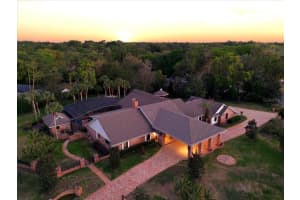 301 SWEETWATER CLUB CIRCLE, LONGWOOD, FL 32779 - MLS#MFRO6393809