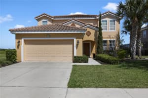 4115 Oaktree Dr, DAVENPORT