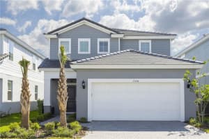 7256 Oakmoss Loop, DAVENPORT