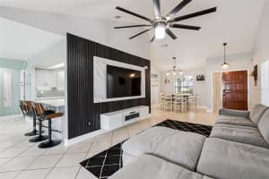 652 CARRIGAN AVENUE, OVIEDO, FL 32765 - MLS#MFRO6394147