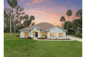 16805 Beauclaire Ct, TAVARES