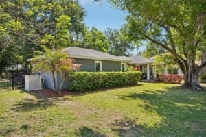 327 LAKEVIEW AVENUE, WINTER GARDEN, FL 34787 - MLS#MFRO6394438