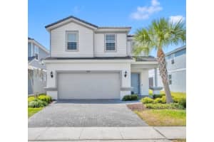 7204 Oakmoss Loop, DAVENPORT