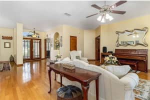 10001 HIGHLAND WOODS COURT, ORLANDO, FL 32836 - MLS#MFRO6394492